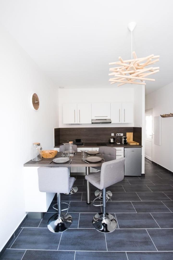 Le Hirvi - Cocon Zen Et Epure A 10Min Vieux Lyon Apartment Екстериор снимка